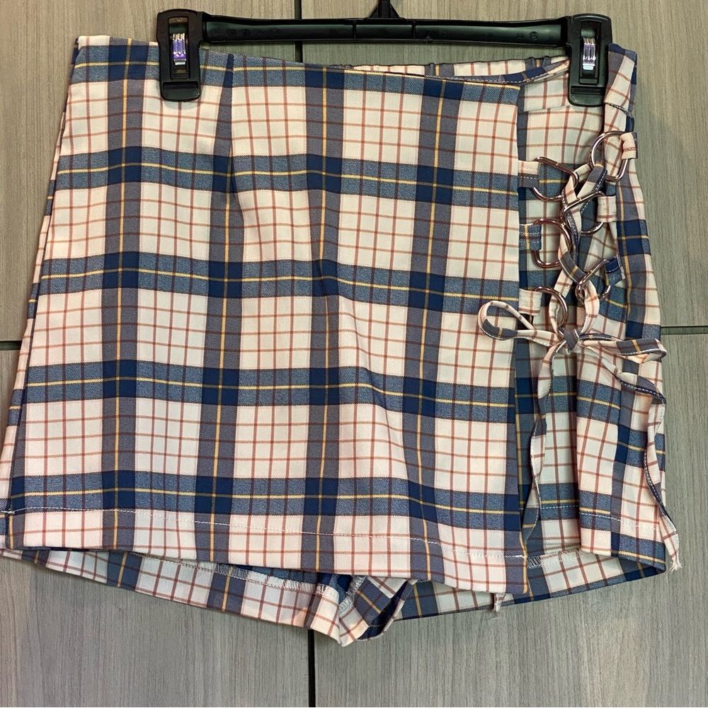 Like An Angel Plaid Skort Size Large